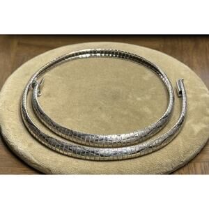 Italy 925 Sterling Silver Etched Omega Necklace